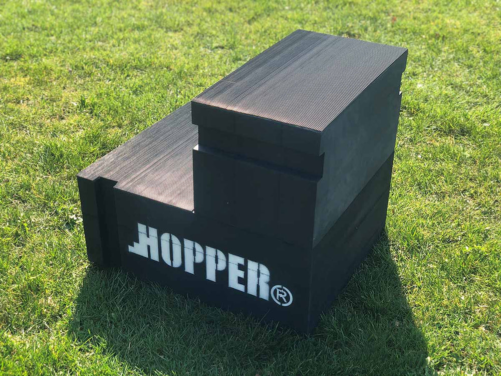 HOPPER - climbing aid and saddle pad for equestrian sports